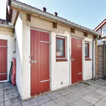 別荘 Two-bedroom In *