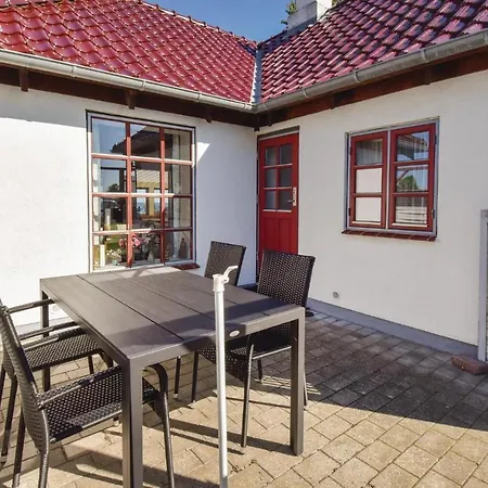 Two-bedroom In 別荘 *